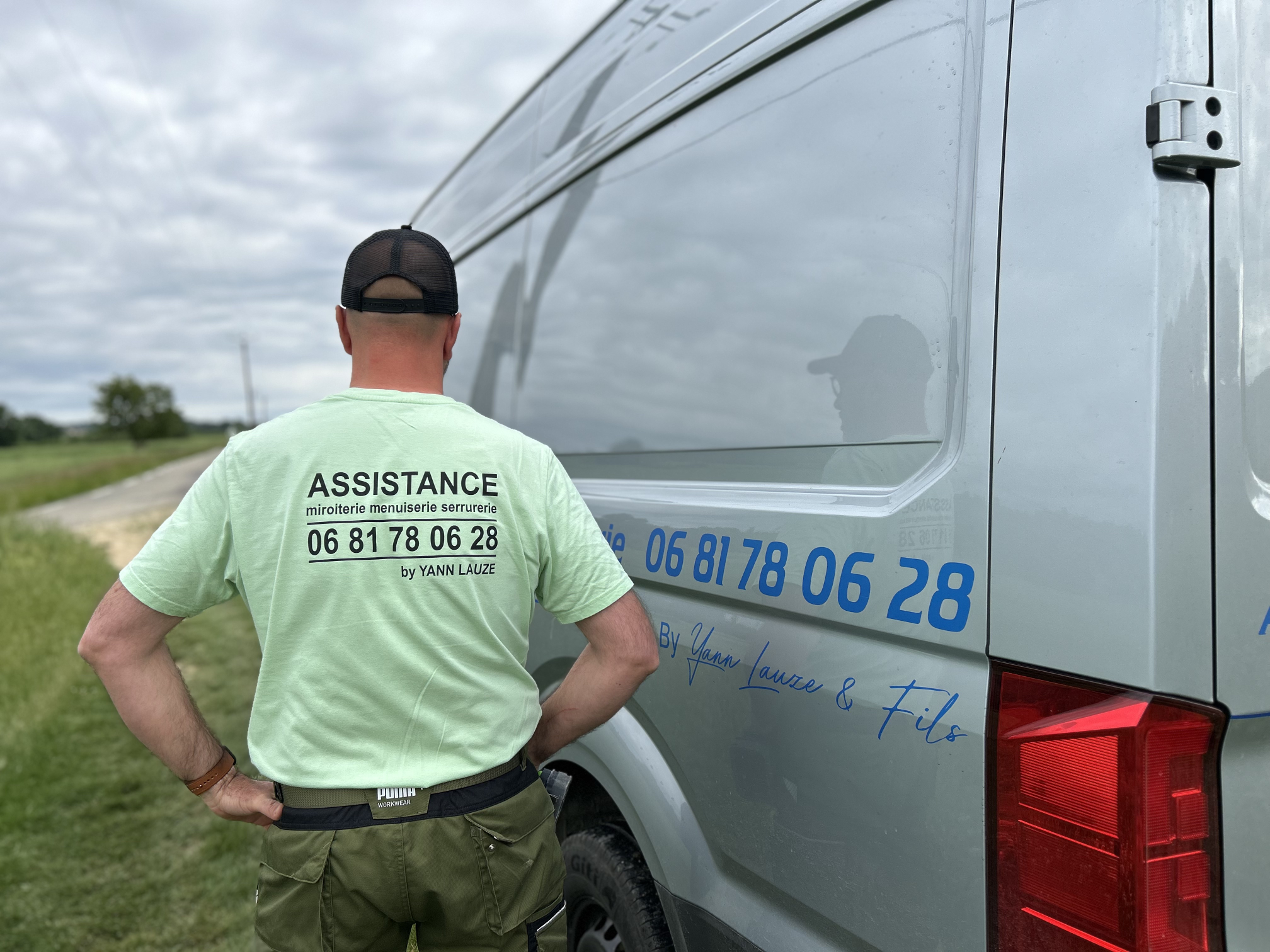 photos-point-de-vente-assistance-miroiterie-menuiserie-serrurerie