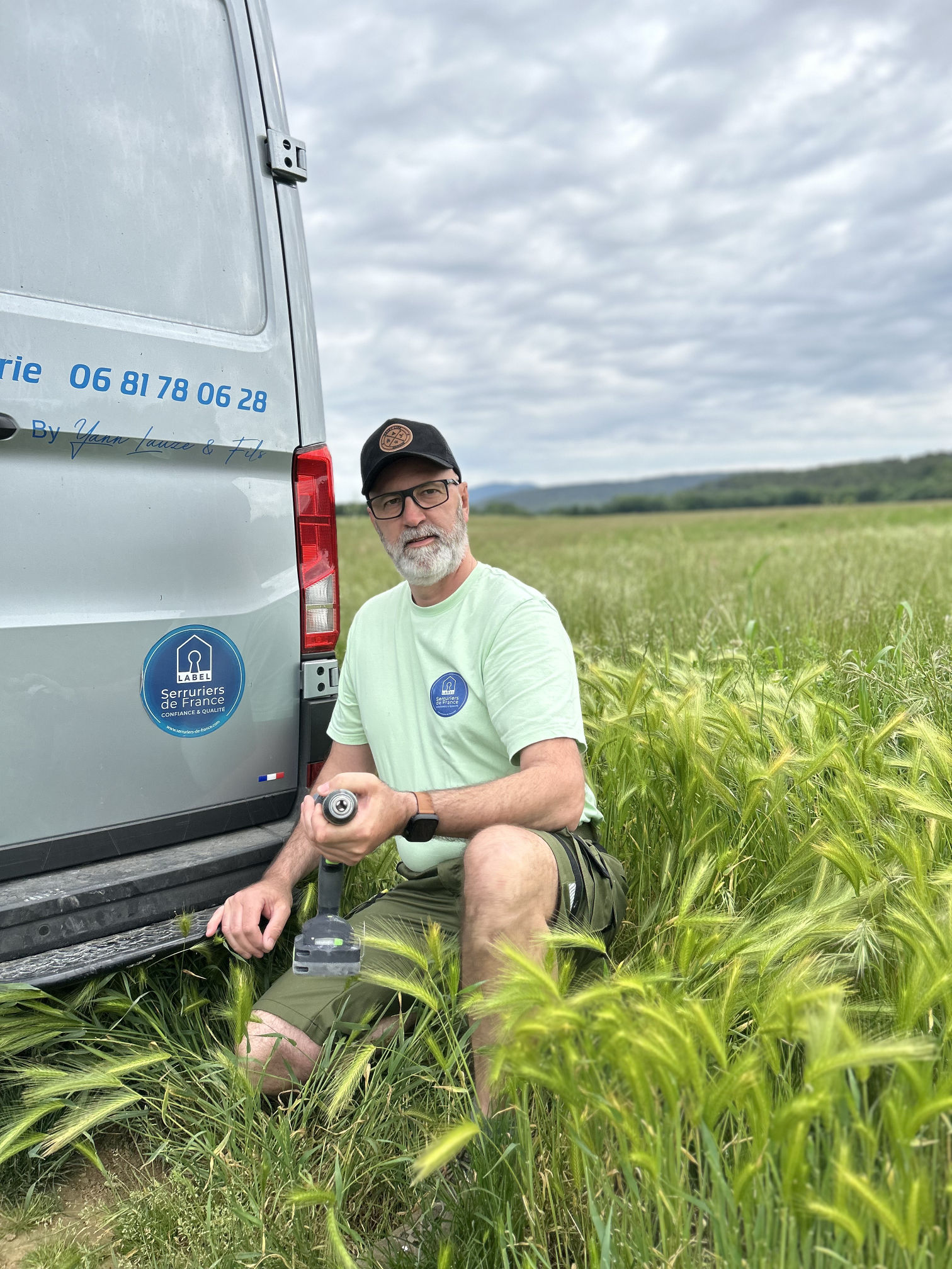 photos-point-de-vente-assistance-miroiterie-menuiserie-serrurerie